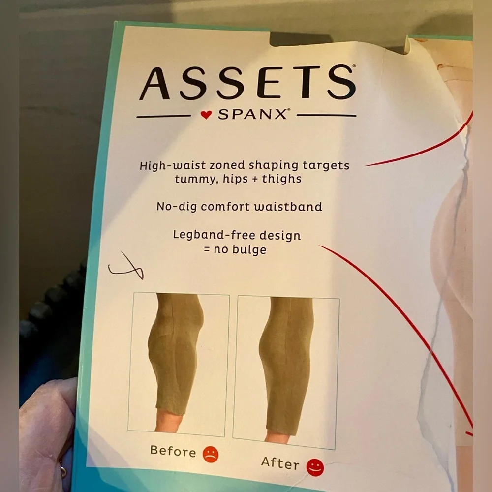 🔥ASSETS by SPANX High Waist Shaping Short in Black🔥 NIB - Picture 5 of 10